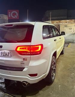 جیپ گراند شیرۆکی